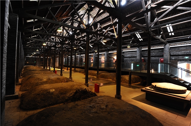 水井坊启动 2025“质量月”：以活态传承与科学创新，筑牢高质量发展根基